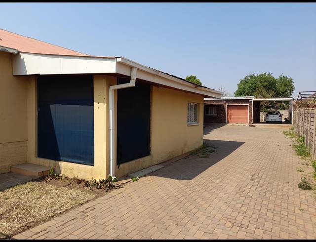 4 BEDROOM HOUSE FOR SALE IN CLAREMONT